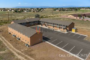 featured image of 984 E Saxony Dr