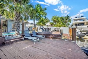 featured image of 1030 Sw 14th Ter ##0