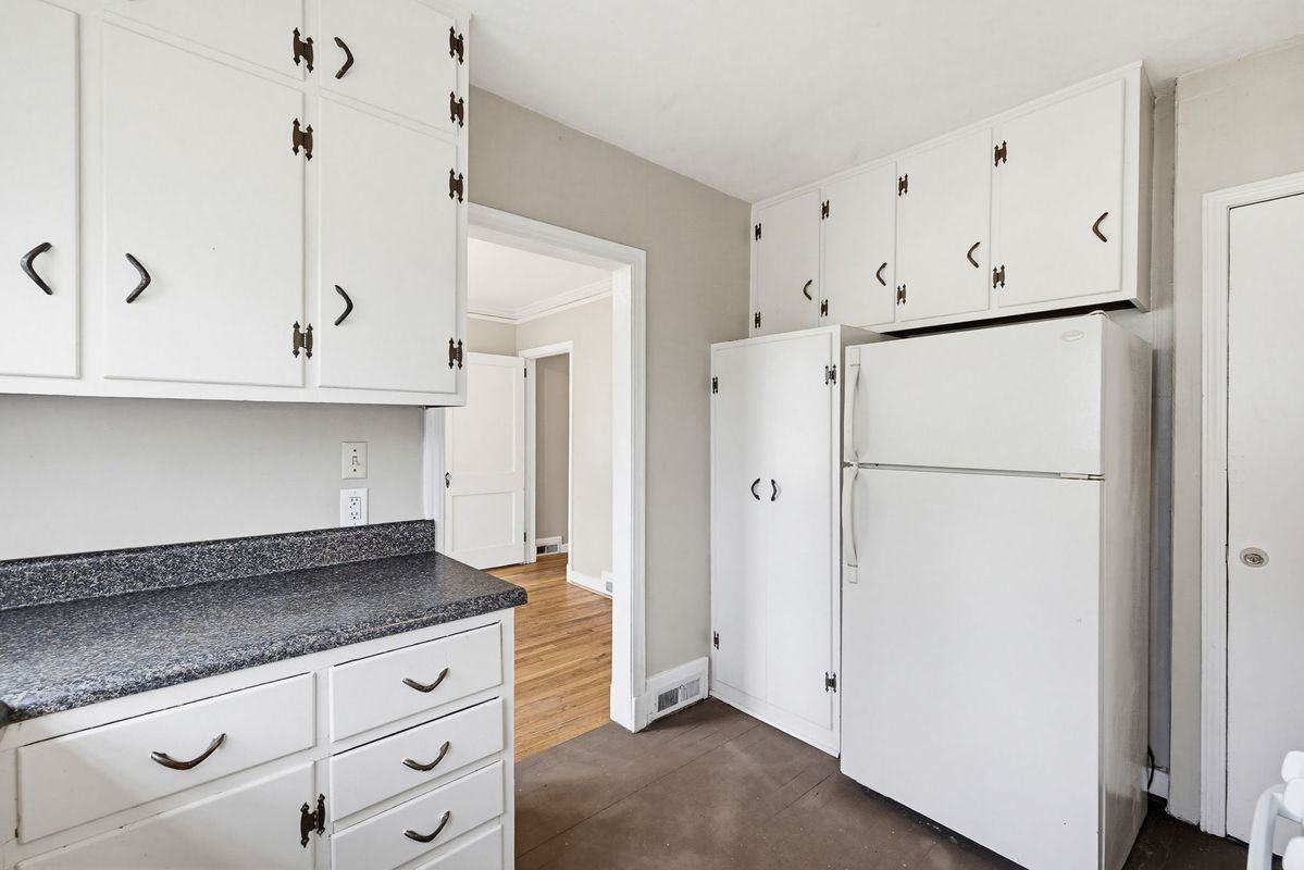 1911 N Decatur Rd Ne - Photo 5 of 15