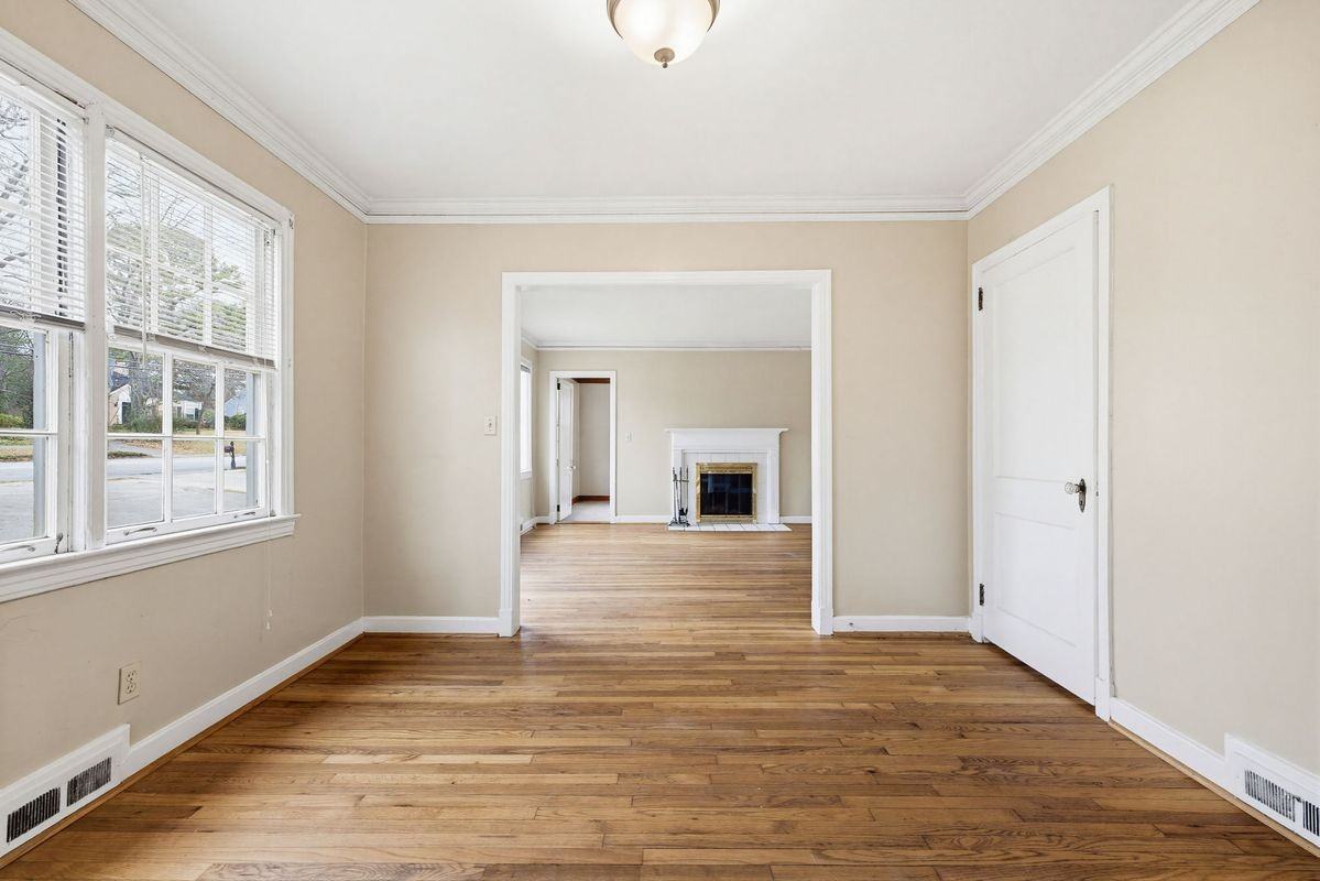 1911 N Decatur Rd Ne - Photo 6 of 15