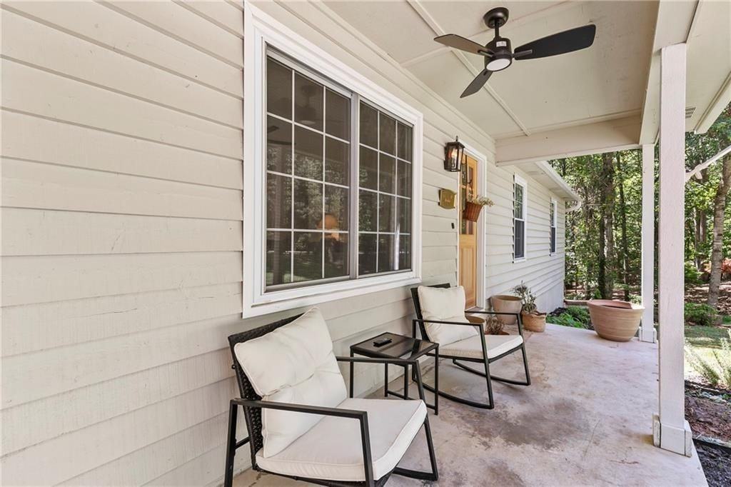 2667 Tammi Ln - Photo 3 of 32