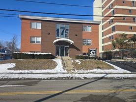 475 W Grand Ave - Photo 1 of 1