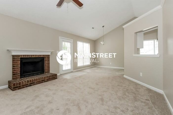 18 Oakdale Dr - Photo 2 of 15