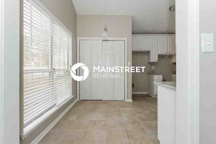 18 Oakdale Dr - Photo 3 of 15