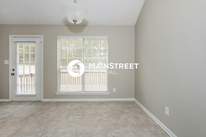 18 Oakdale Dr - Photo 4 of 15