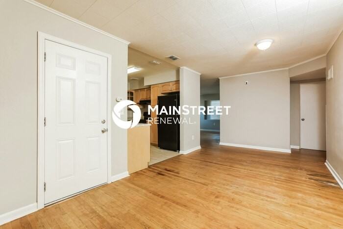 6908 Ambassador Dr - Photo 3 of 16