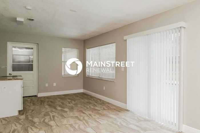 448 E Highland St - Photo 6 of 16