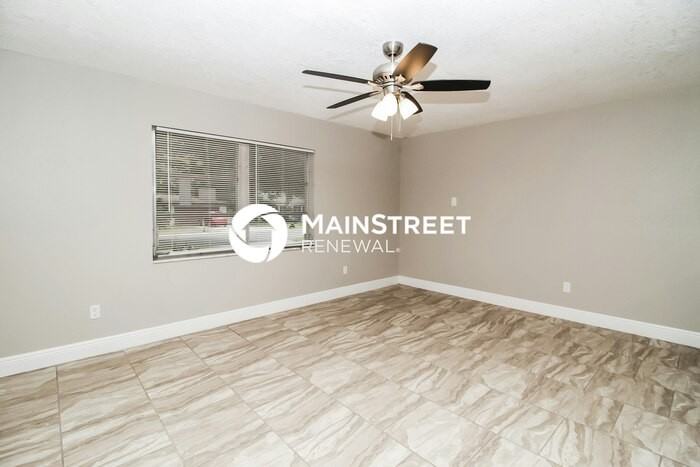 448 E Highland St - Photo 7 of 16