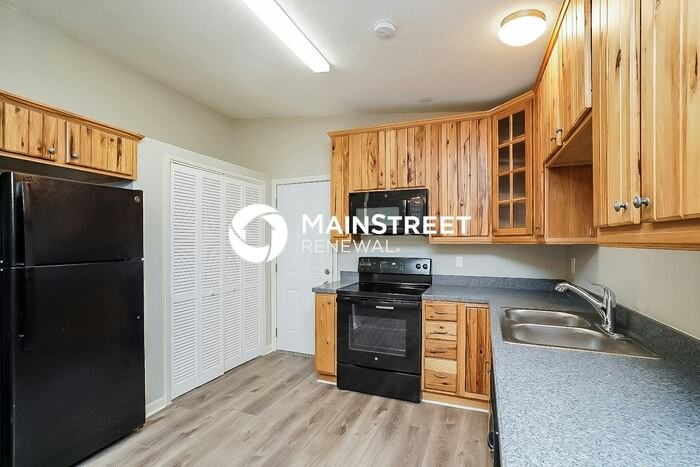 1301 Wood Ave - Photo 7 of 16