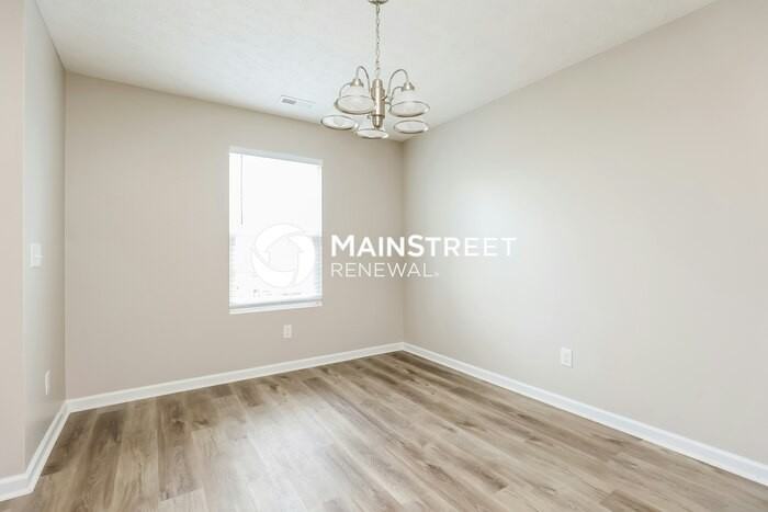 242 N Blakemore Ave - Photo 5 of 16