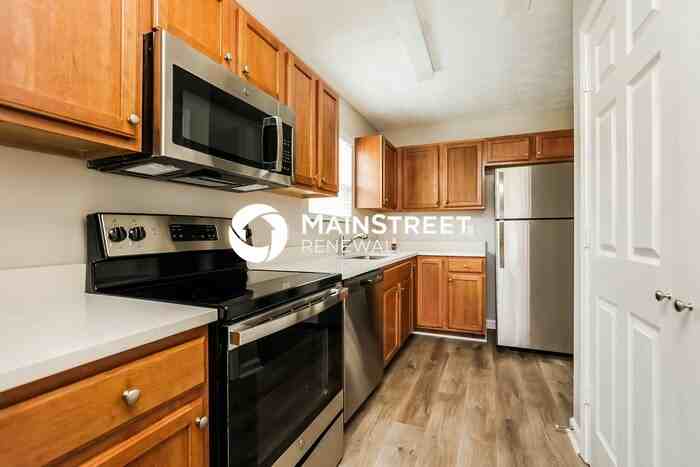 242 N Blakemore Ave - Photo 6 of 16