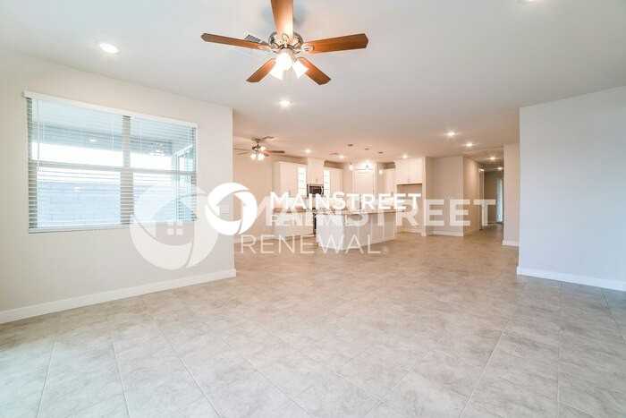 8615 S 69th Ln - Photo 3 of 31