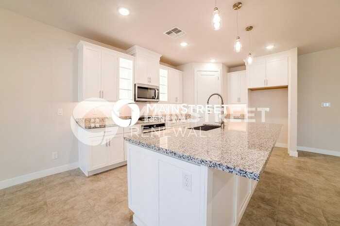 8615 S 69th Ln - Photo 4 of 31