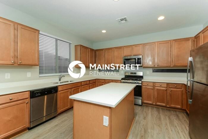 17039 W Ipswitch Way - Photo 7 of 17