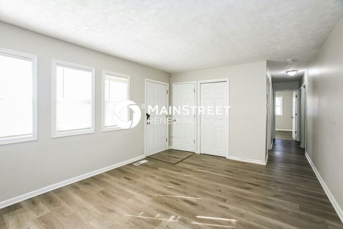 5524 Marilyn Rd - Photo 4 of 16