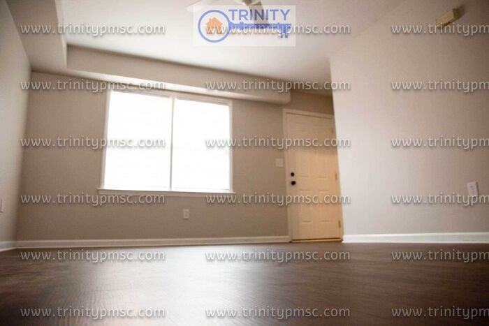 207 Dunwoody Ave #D11 - Photo 3 of 40