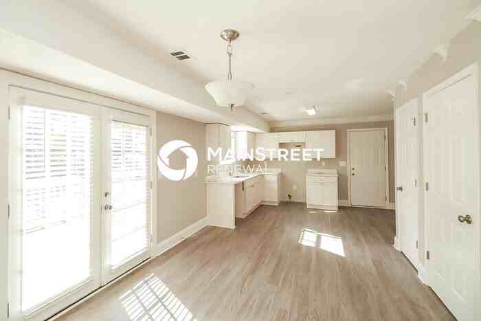 2190 Surrey Trl - Photo 6 of 17