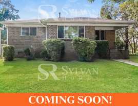 1522 Burgin Ave - Photo 1 of 1