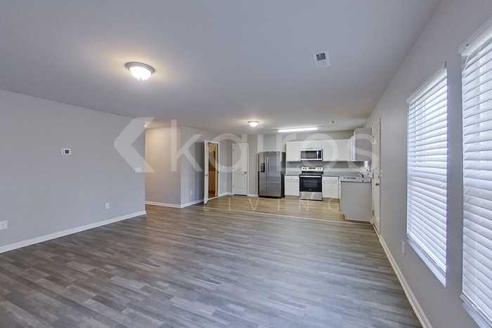 3917 Miller Dr - Photo 2 of 24