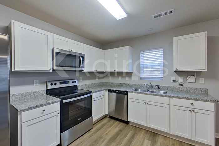 3917 Miller Dr - Photo 5 of 24