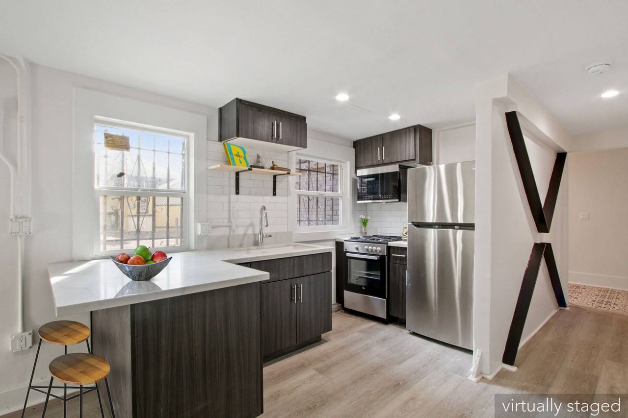 300 San Juan - Photo 4 of 18