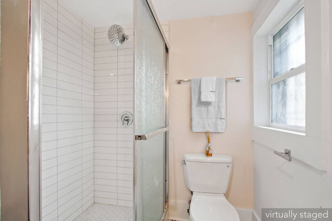 300 San Juan - Photo 7 of 18