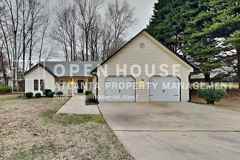 215 Hersfeld Ct - Photo 1 of 1