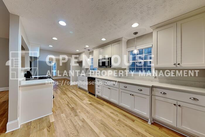 215 Hersfeld Ct - Photo 7 of 21