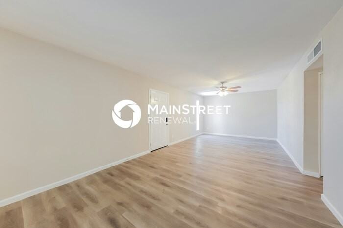 4322 E Saint Catherine Ave - Photo 3 of 15