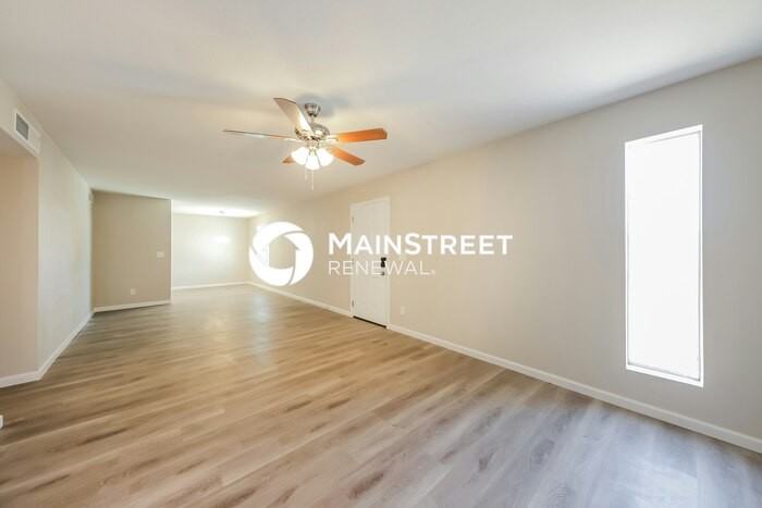 4322 E Saint Catherine Ave - Photo 4 of 15