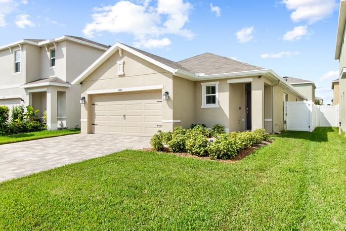 10911 Carlton Fields Dr - Photo 2 of 36