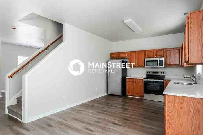 737 Southgate Dr - Photo 7 of 17