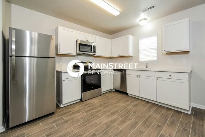 3905 Vershire Ave - Photo 7 of 18