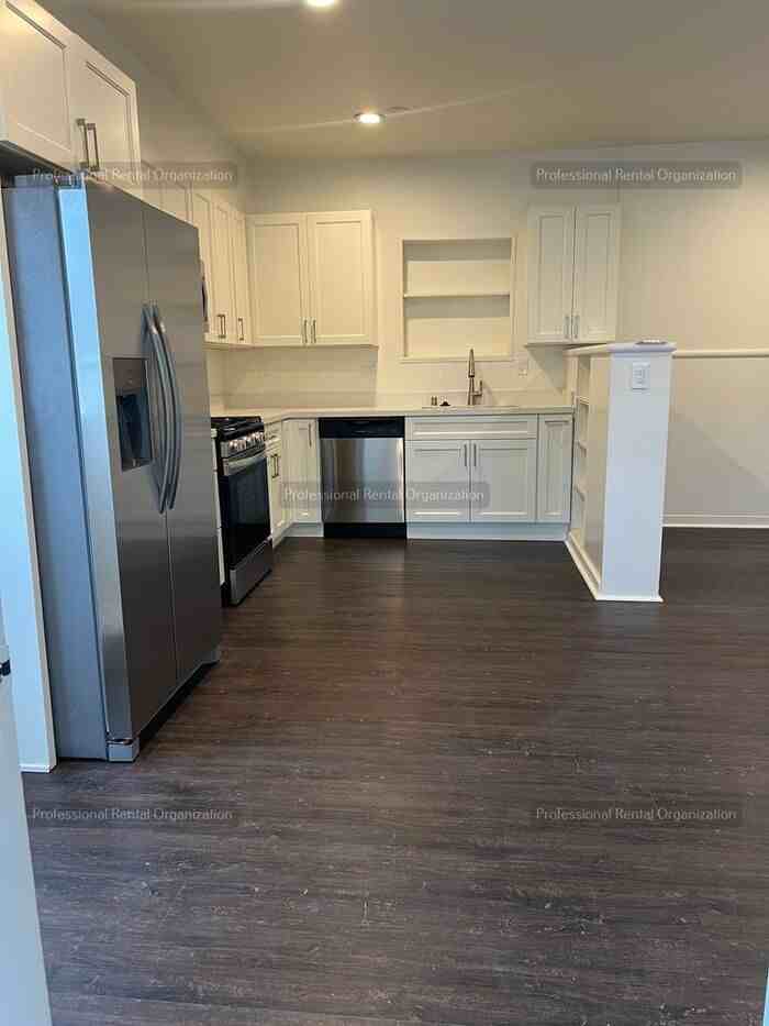 1337 Oak St - Photo 7 of 26