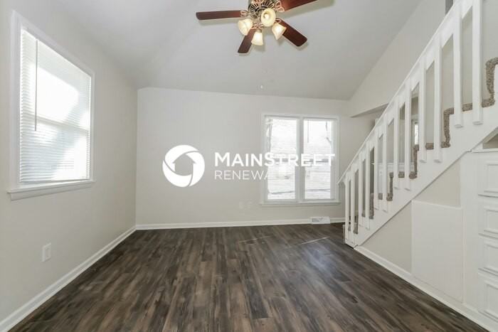 1009 Se Alice St - Photo 4 of 20