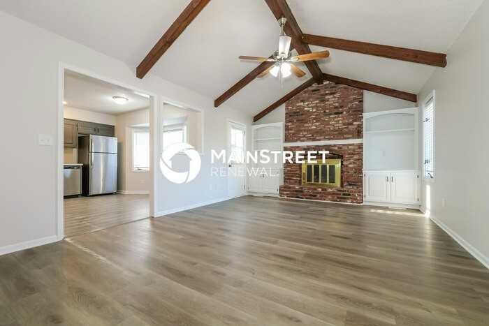 4012 Nw Delwood Ct - Photo 2 of 19