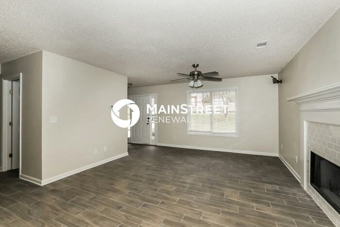 1065 Garrison Ct - Photo 3 of 17