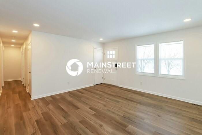 11119 N Harrison St - Photo 4 of 19