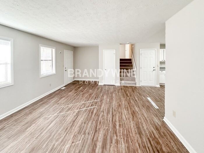 104 Shannon Chase Way - Photo 2 of 27