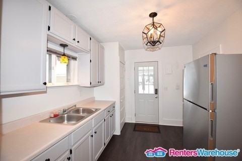 1644 Delano St - Photo 3 of 12