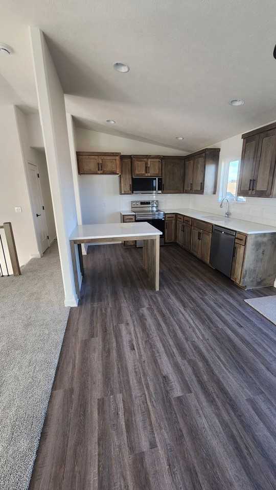 21504 Arabian Rd - Photo 4 of 17