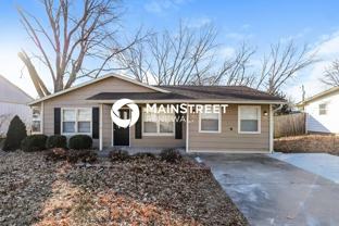 319 Holiday Dr - Photo 1 of 1