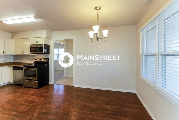 319 Holiday Dr - Photo 6 of 18