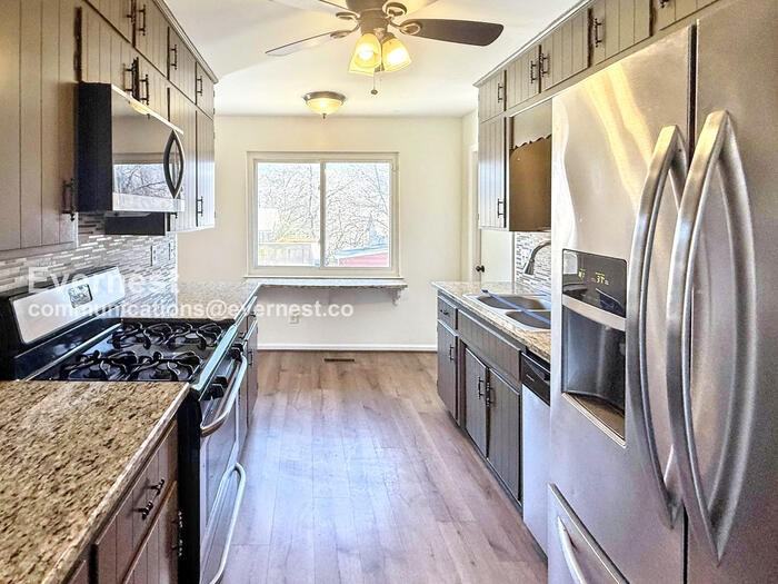 6941 Suburban Ter - Photo 2 of 23