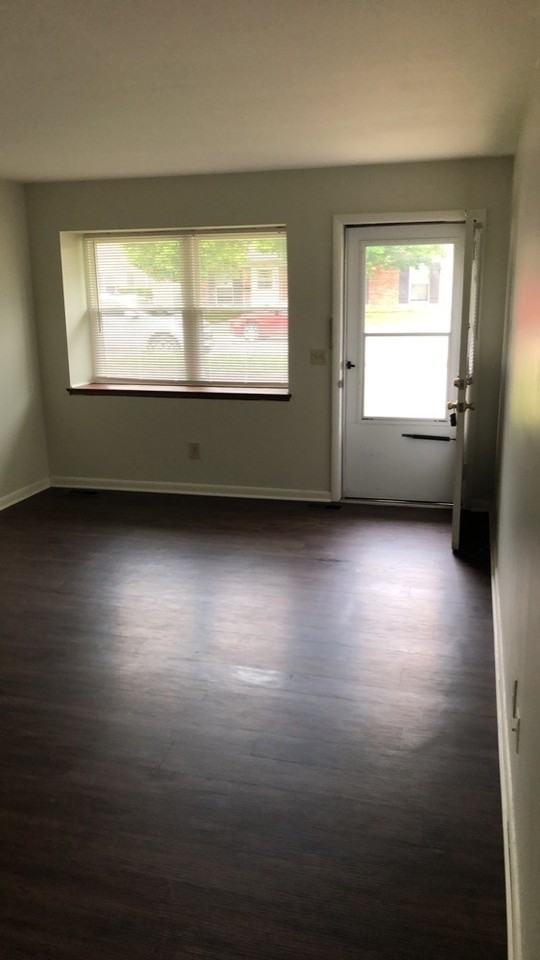 532 Thoma Pl #B - Photo 4 of 27