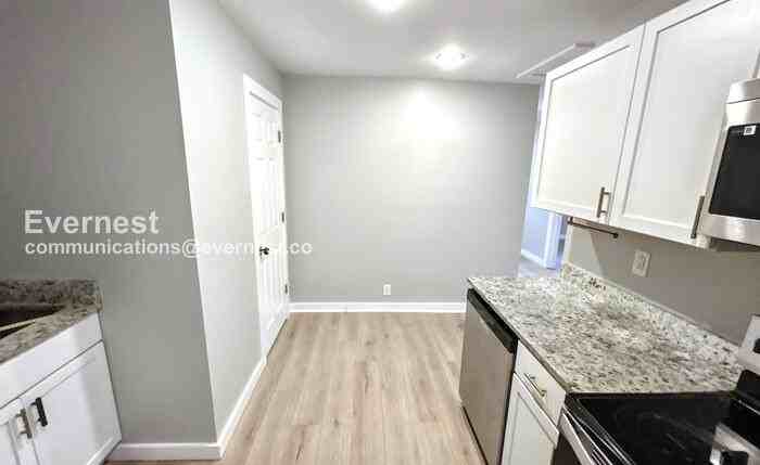 1728 17th Ave N #B - Photo 7 of 23