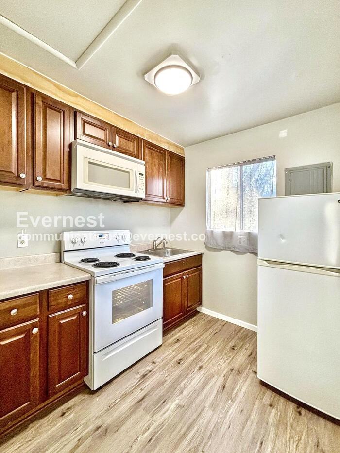 6489 Rainbow Heights Rd #B - Photo 3 of 29