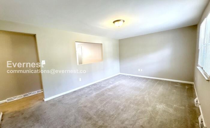 588 Catskill Dr - Photo 6 of 24