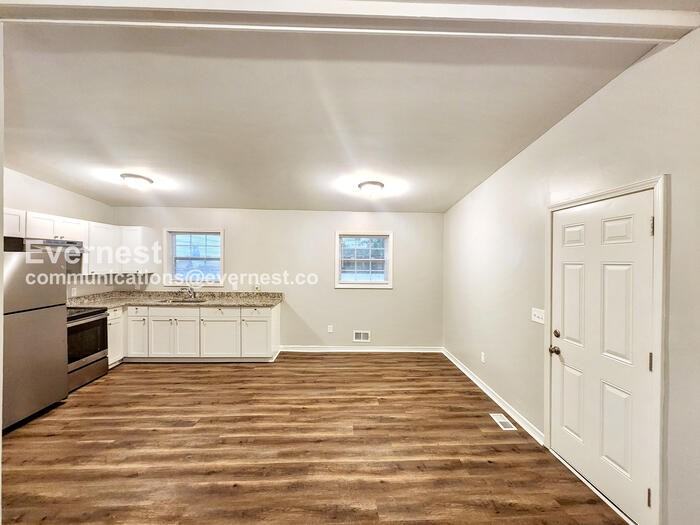 3024 Pasadena Dr - Photo 3 of 18