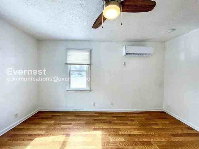 102 Chestnut St - Photo 6 of 14